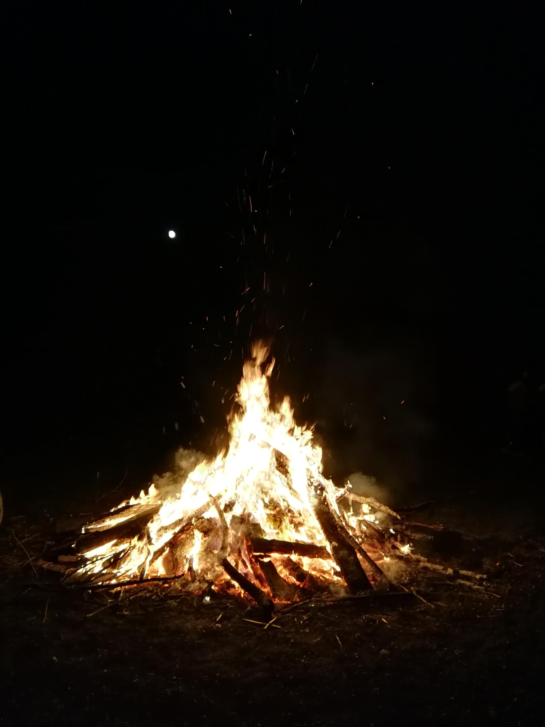 Osterfeuer (in Lich) (c) Anke Dewald