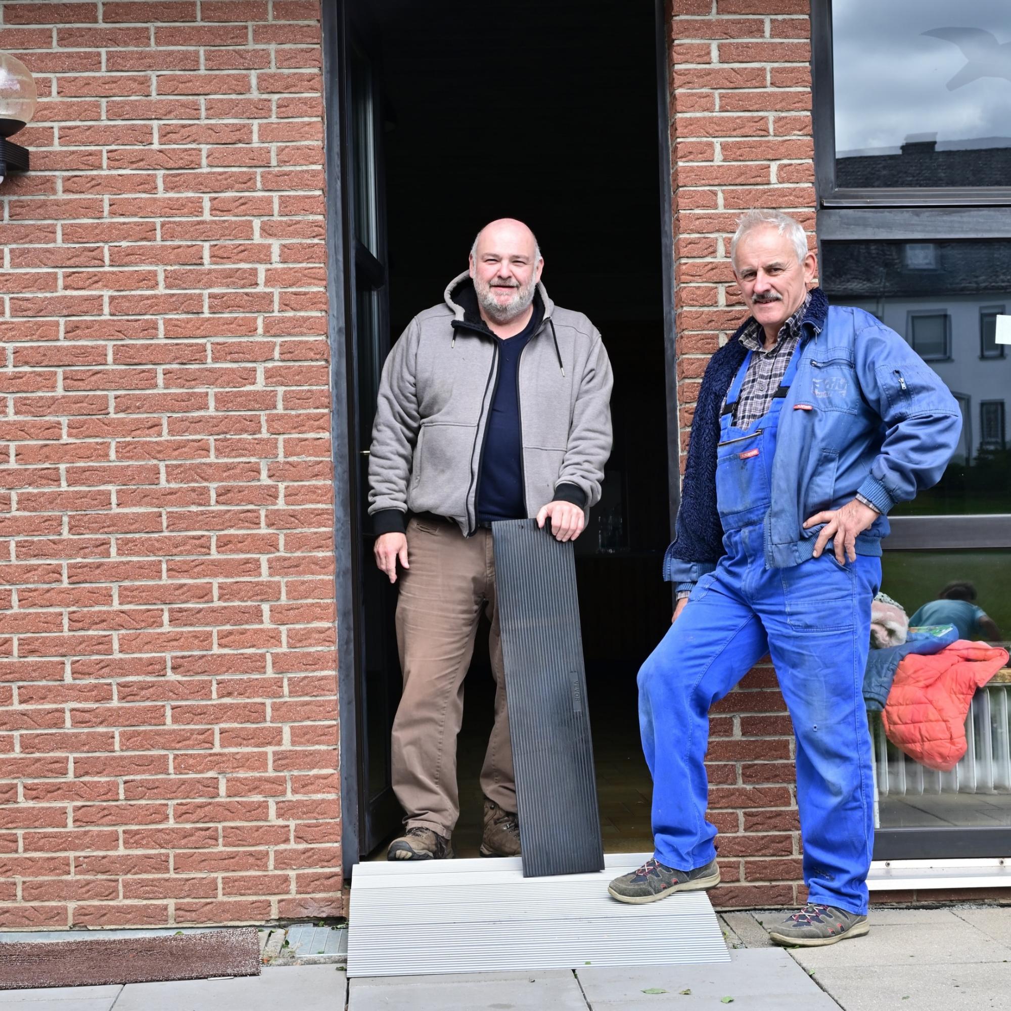 Glücklich über den barrierefreien Zugang: Markus Weimer und Reimund Giersch