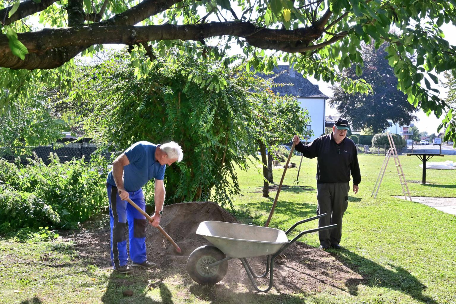 Arbeitseinsatz in Hungen (c) Pfarrei St. Paulus und St. Andreas