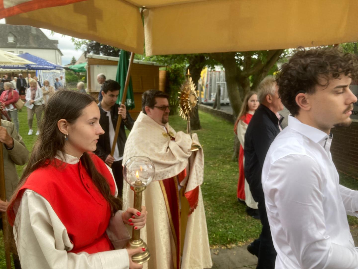 Das neue Tor in St. Andreas Hungen (c) A. Beltrup