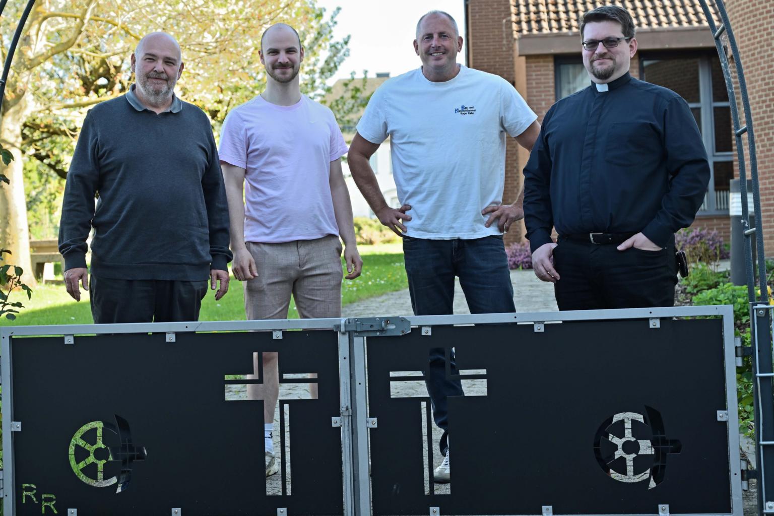 Das neue Tor in St. Andreas Hungen (c) A. Beltrup