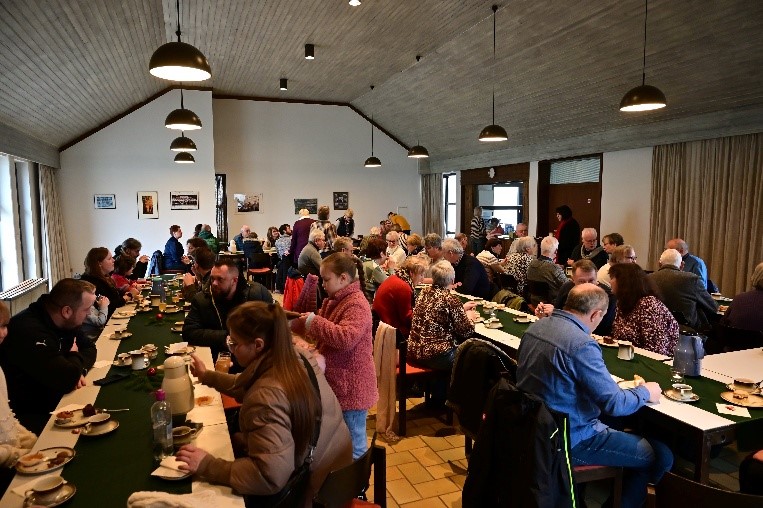 Kirchencafé im Anschluss an den Gottesdienst (c) Alfred Beltrup