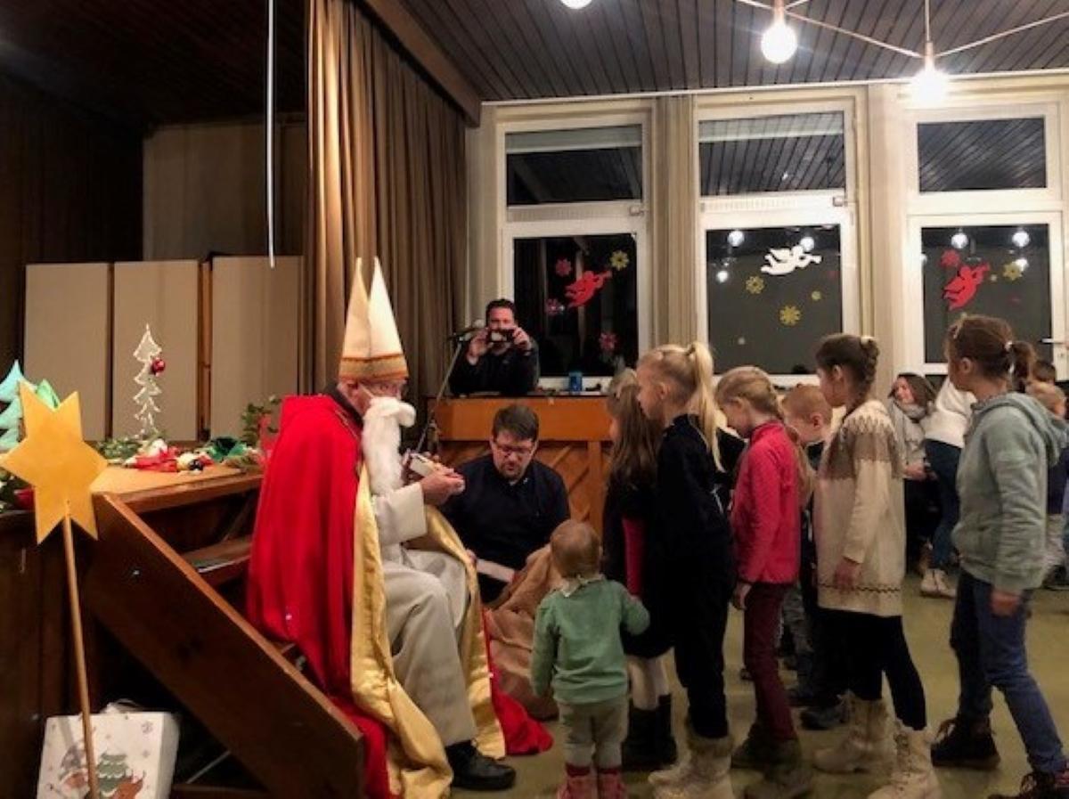 Der Nikolaus wurde auch in Lich von Vielen erwartet