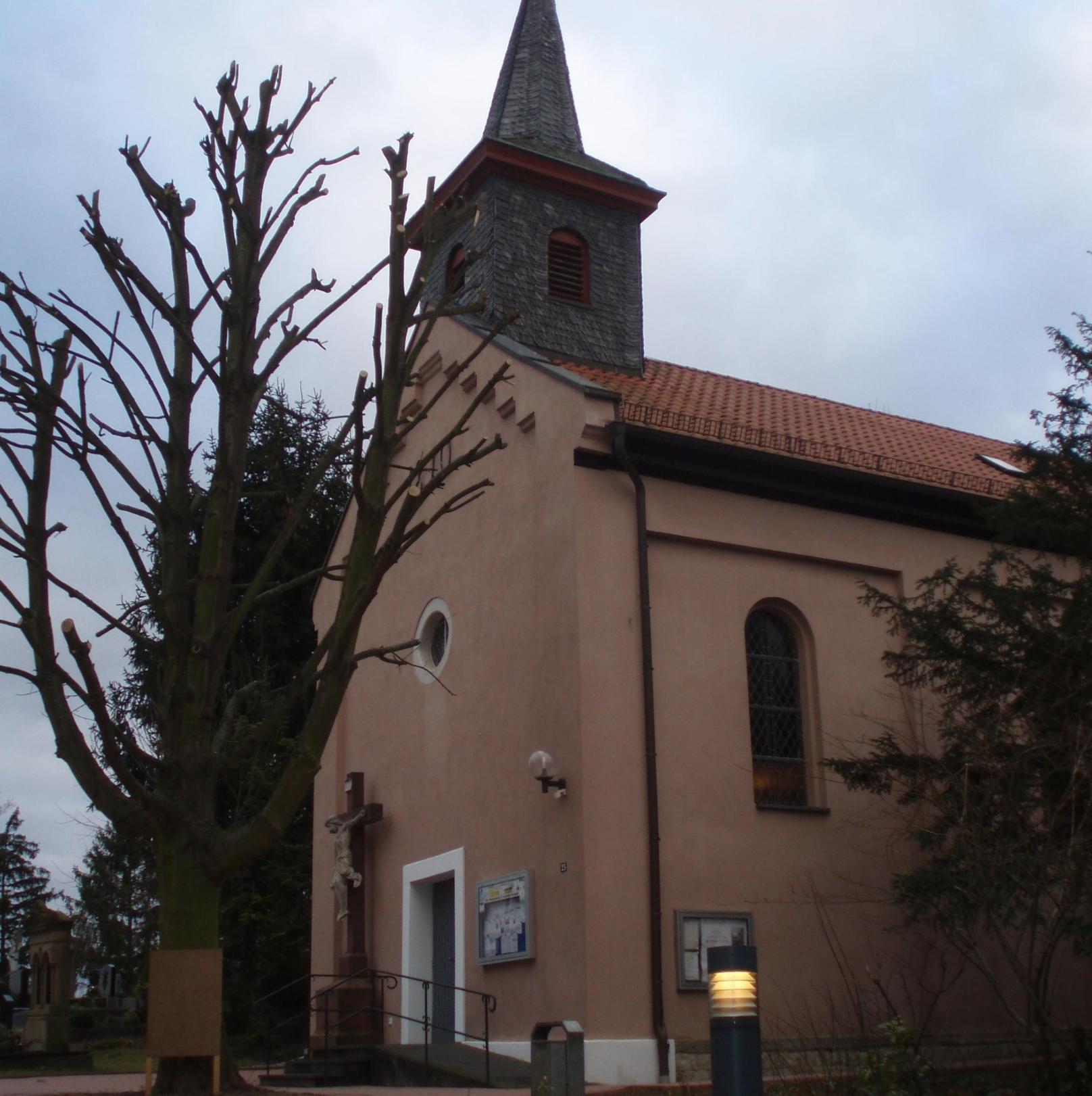 Kirche Harxheim (c) privat