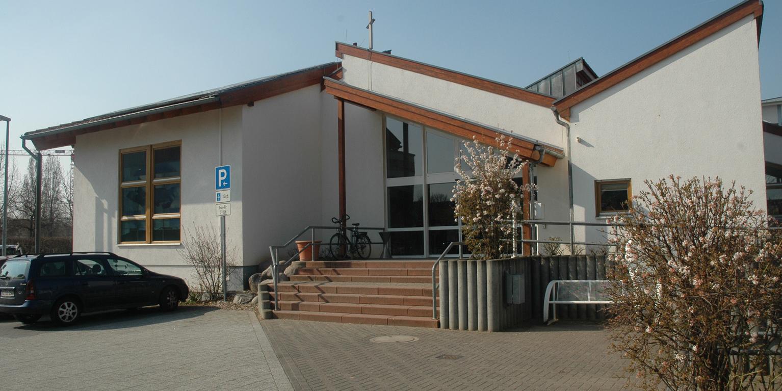 Gemeindezentrum St. Elisabeth (c) Von Martin Kraft, CC BY-SA 3.0 de, https://commons.wikimedia.org/w/index.php?curid=30479271