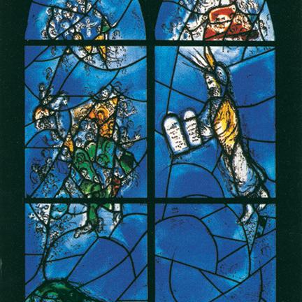Chagall, Marc/Marq, Charles, Mittelfenster, Jakobs Traum und Mose bringt dem Volk das Gesetz Fotorechte: Ars liturgica e.K. Klosterverlag MARIA LAACH, 2020 © VG Bild-Kunst, Bonn 2020