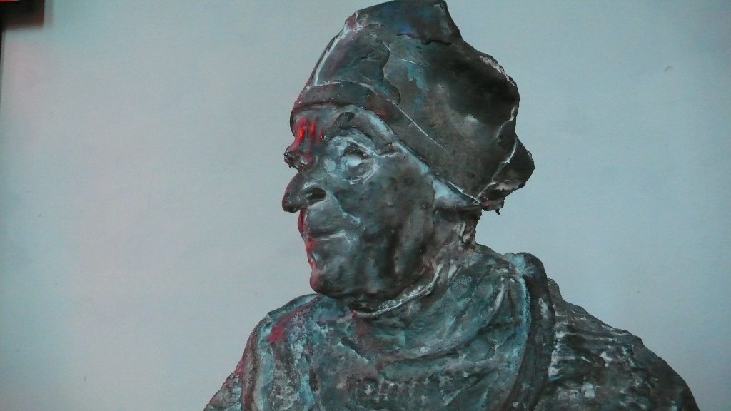 Willigis Statue von Karlheinz Oswald