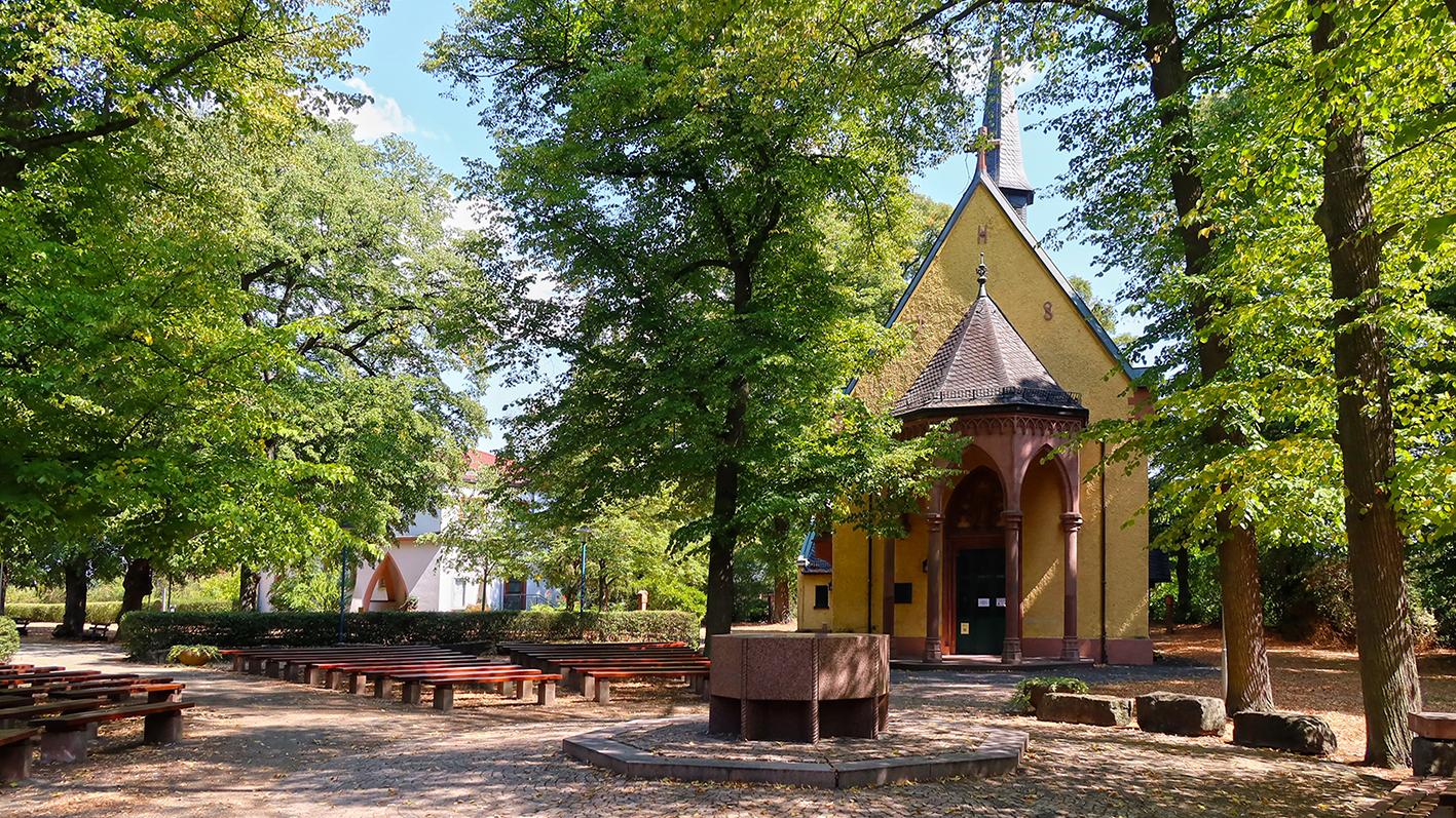 Maria_Einsiedel_bei_Gernsheim_-_Blick_von_Westen (c) Maria_Einsiedel_bei_Gernsheim_-_Blick_von_Westen
