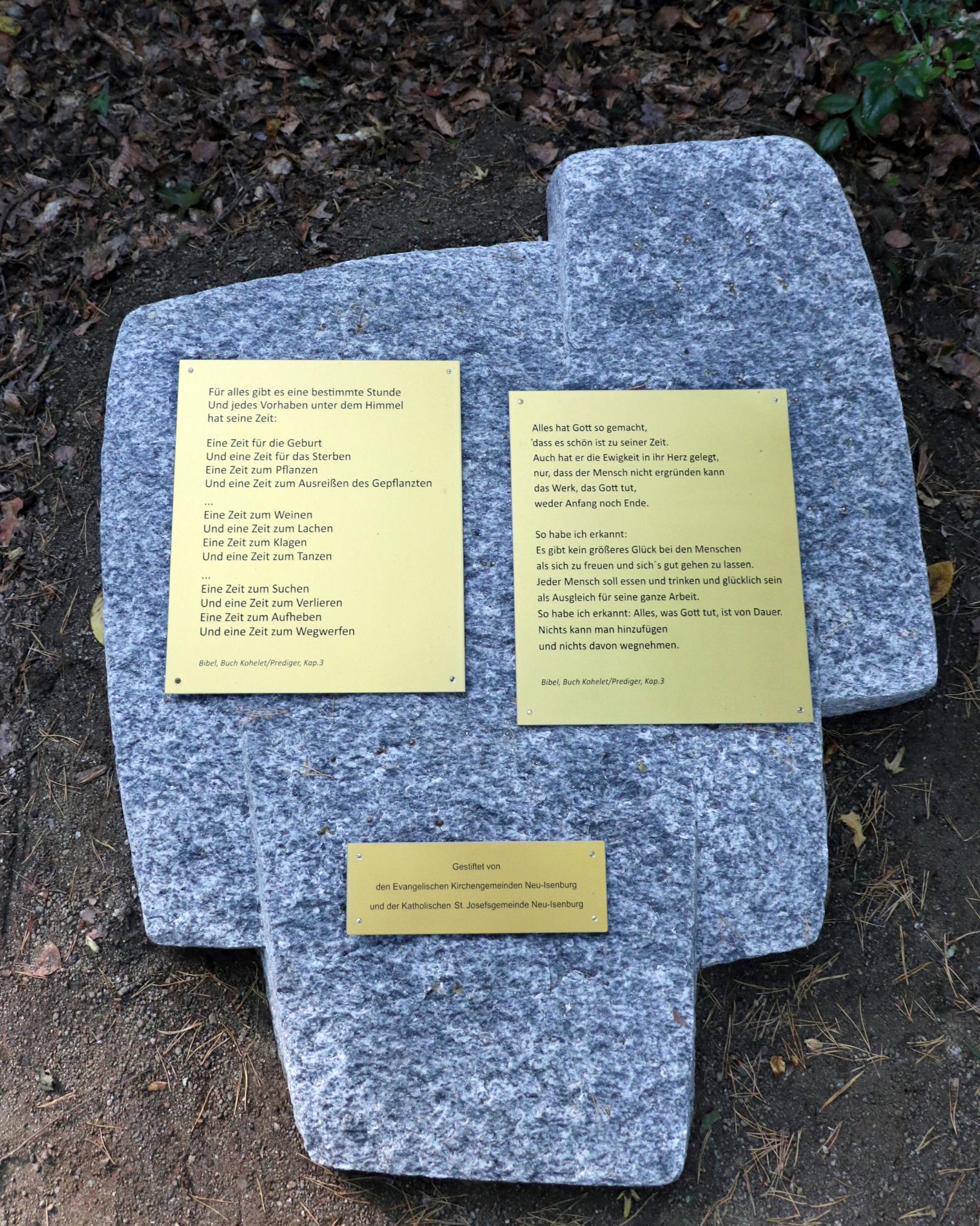 Neuer Poesiestein auf dem Waldfriedhof (c) D. Thiel