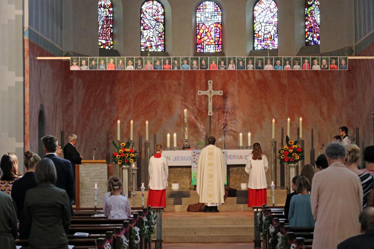 Feierliche Erstkommunion in St. Josef 2021 (c) D. Thiel