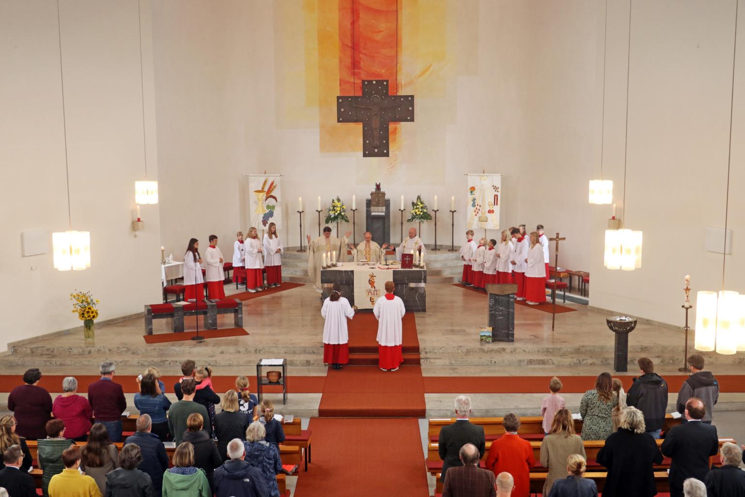 Gottesdienst unter dem Vorsitz von Pfarrer Eltermann (c) D. Thiel