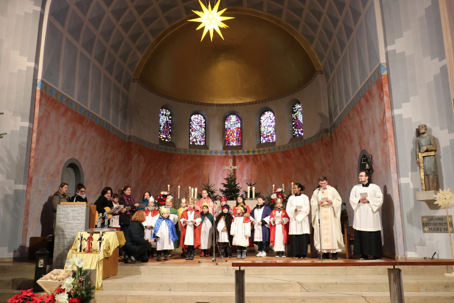 Im Sonntagsgottesdienst in der Kirche St. Josef trugen die Kinder ihre Lieder vor. (c) D. Thiel