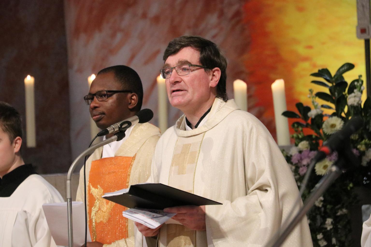 Nonso Anthony Nwadiogbu und  Pfarrer Martin Berker (c) D. Thiel