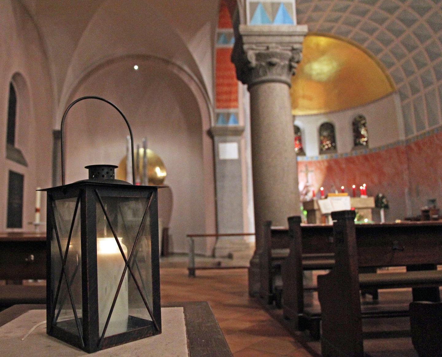„Friedensnetz – ein Licht, das alle verbindet“ - Friedenslicht aus Bethlehem brennt wieder in St. Josef (c) D. Thiel