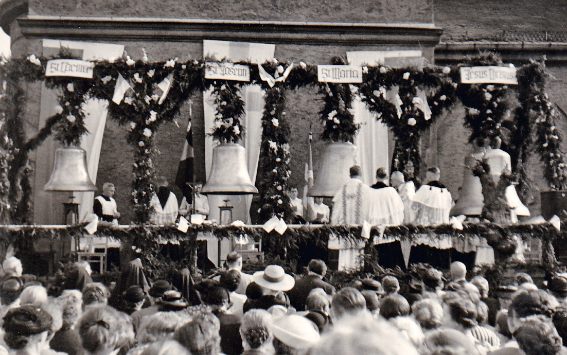 Die feierliche Glockenweihe am Sonntag, dem 29. August 1954. (c) D. Thiel