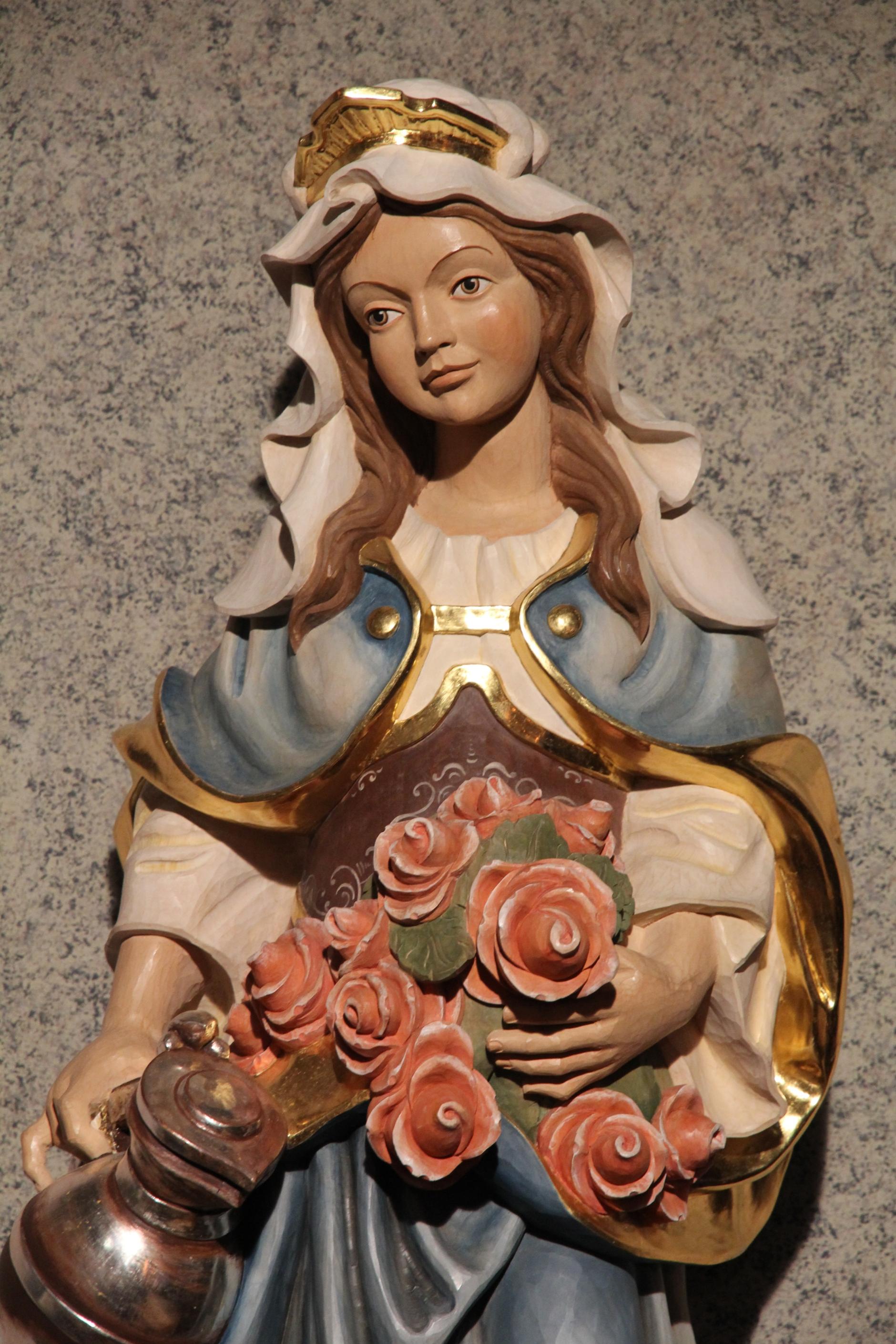 Figur der Heiligen Elisabeth von Thüringen in St. Josef Neu-Isenburg (c) Dietmar Thiel