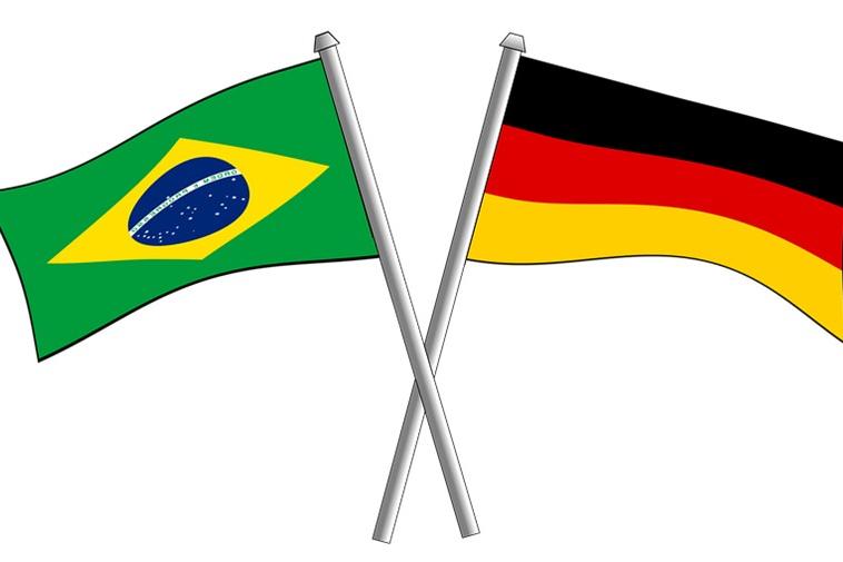 Flaggen (c) Bild von Christian Dorn auf pixabay.com