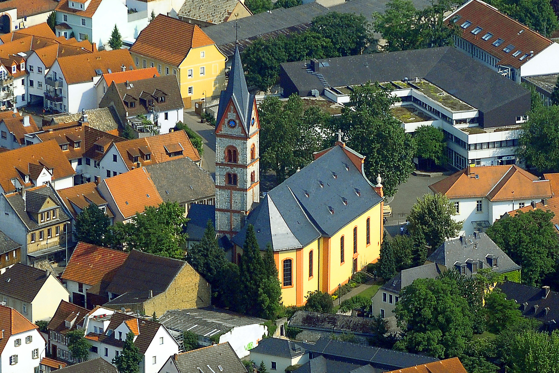 St. Georg in Nieder-Olm (c) Nicole Demuth / Pfarrei Nieder-Olm