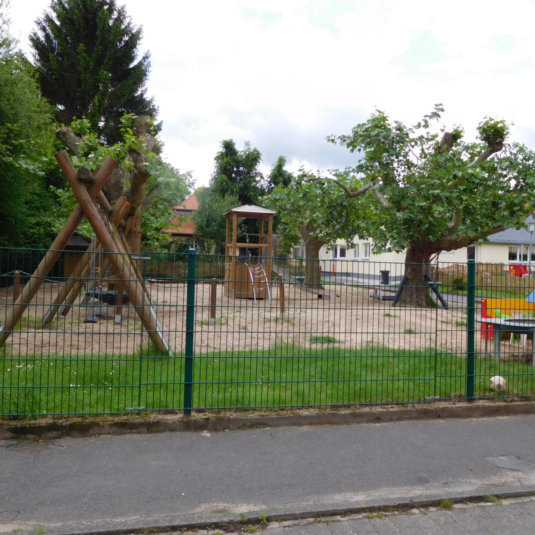 Slide-Bild 3 Kindergarten (c) St. Jakobus Ockstadt