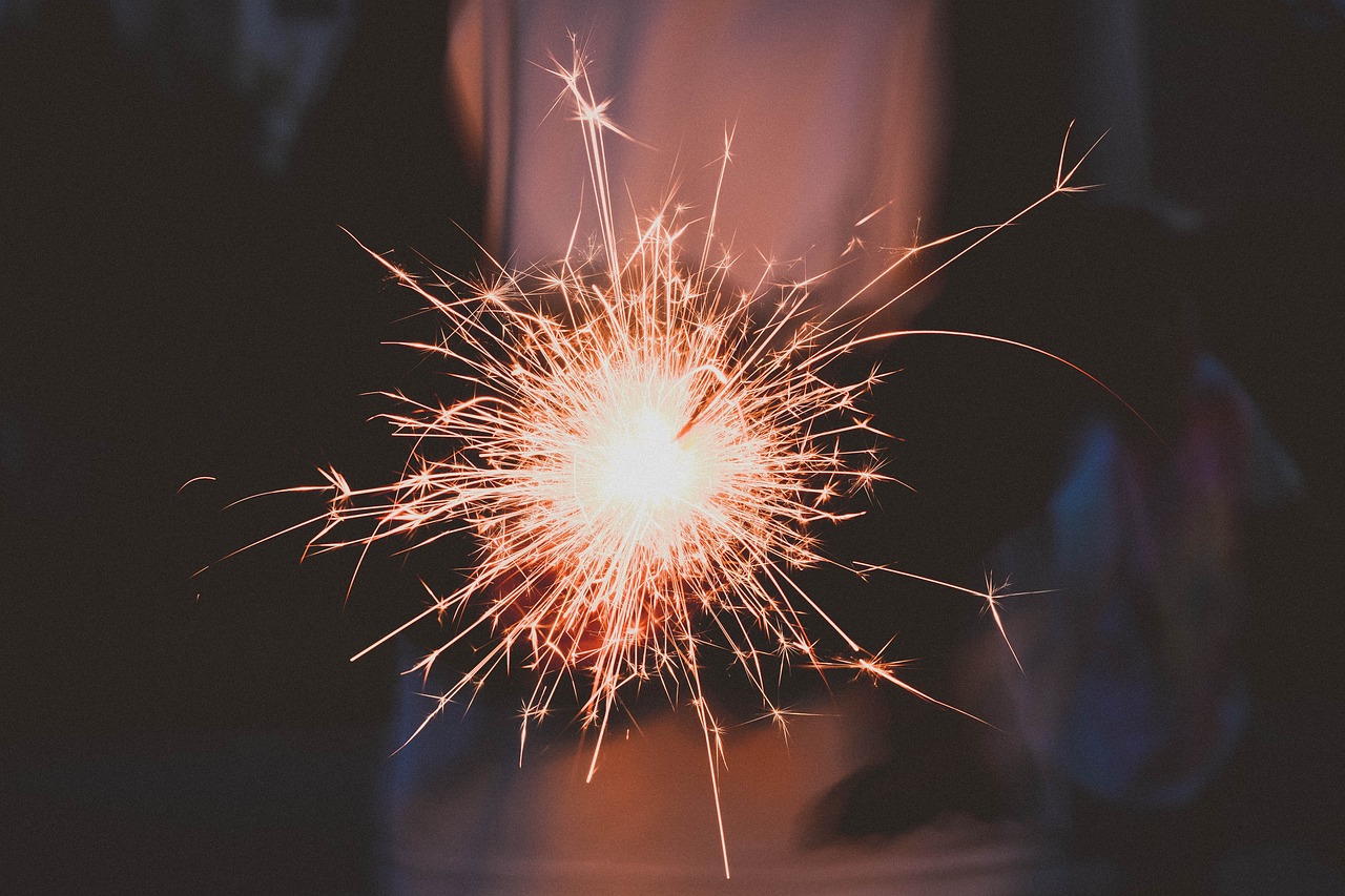 sparkler-1842258_1280 (c) pixabay.com