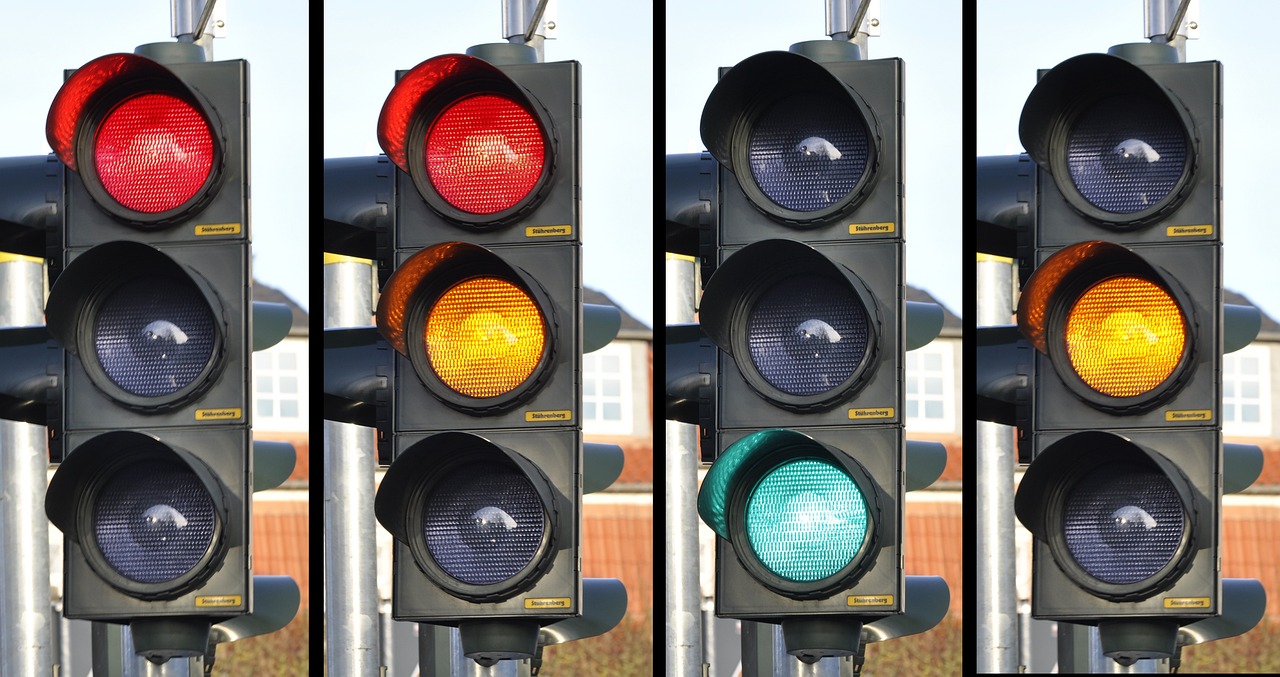 traffic-light-876056_1280 (c) pixabay.com