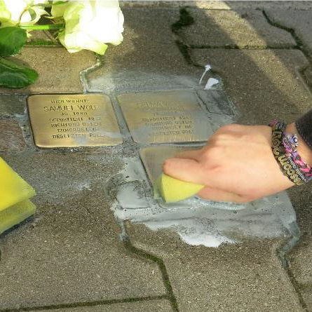 Stolpersteine putzen