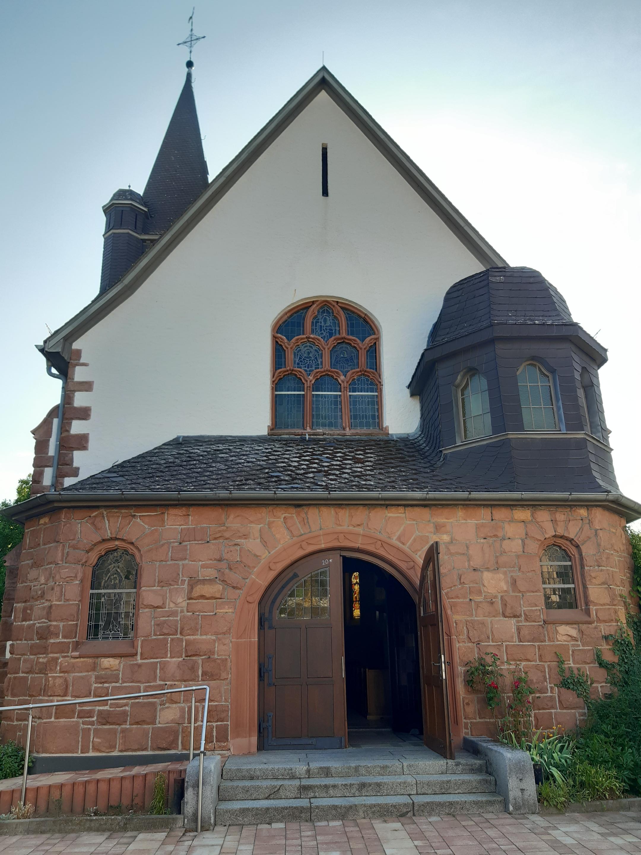 Eingang der Kirche