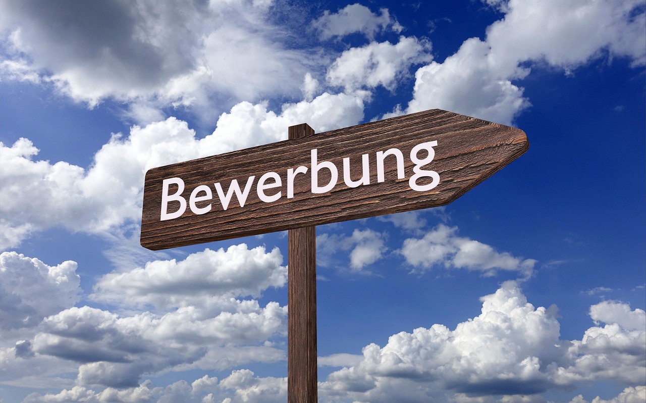 application (c) Bild von <a href=https://pixabay.com/de/users/bayrischewildsau-9345146/?utm_source=link-attribution&utm_medium=referral&utm_campaign=image&utm_content=3542786>Chris B.</a> auf <a href=https://pixabay.com/de//?utm_source=link-attribution&utm_medium=referral&utm_campaign=image&utm_content=3542786>Pixabay</a>