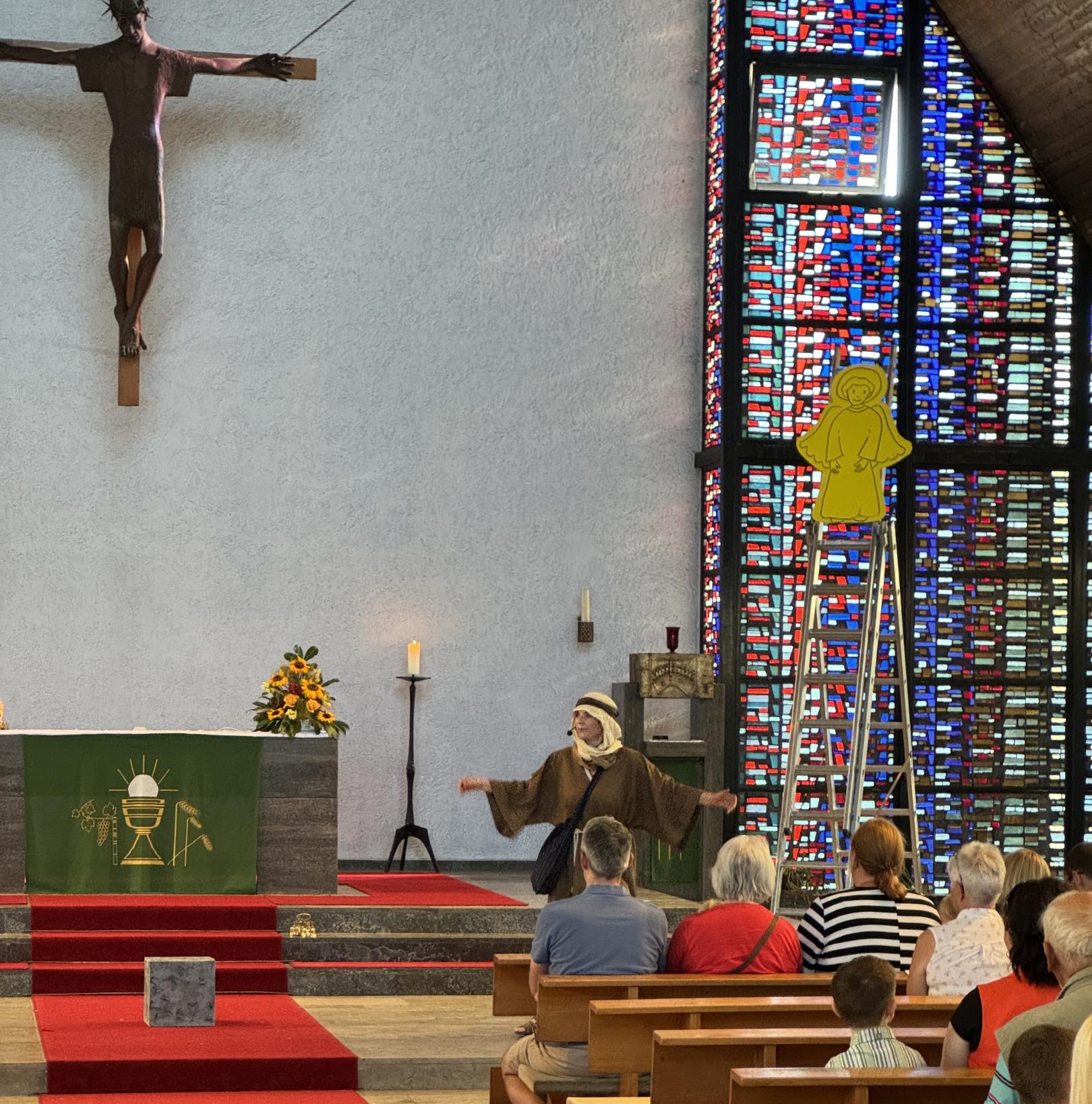 Einschulungsgottesdienst 2024 Jakob mit Himmelsleiter (c) Eric Passler