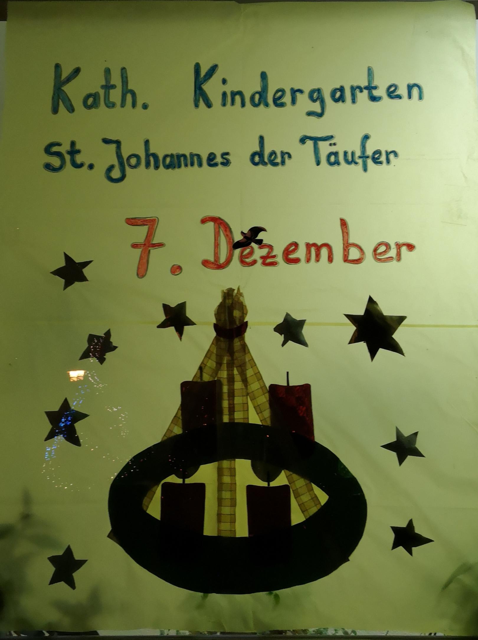 Kindergarten Adventsfenster 2022 Adventskranz (c) Maria Lorenz