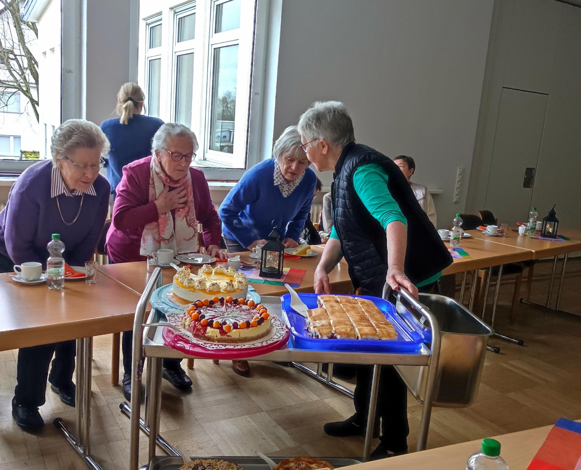 Das rollende Kuchenbuffet