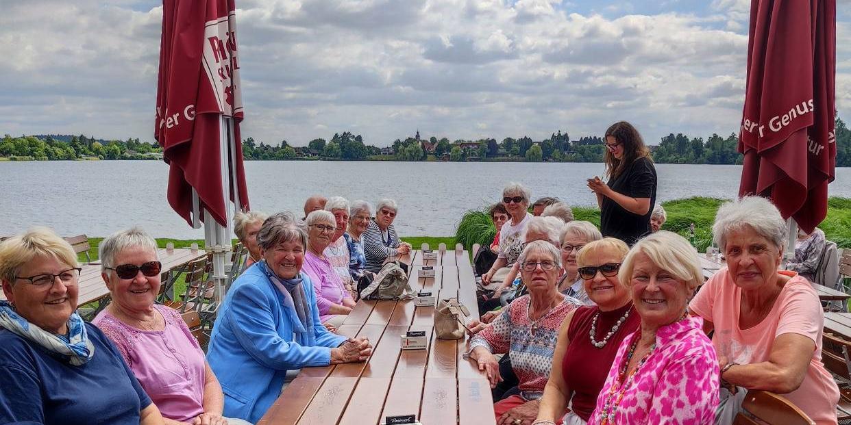 Gesellige Runde am Inheidener See