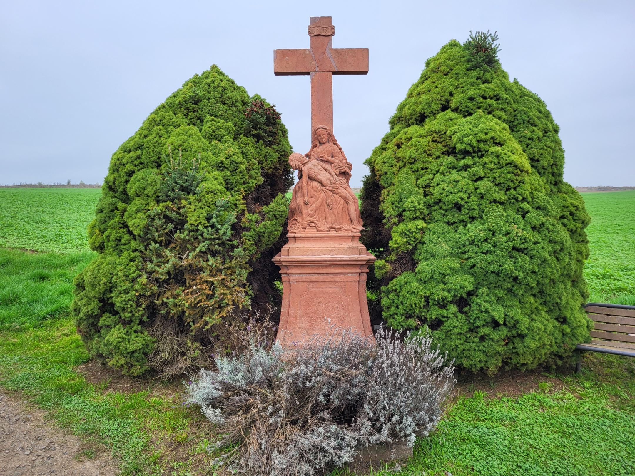 Feldkreuz 'Gartenstraße' im Oktober 2024