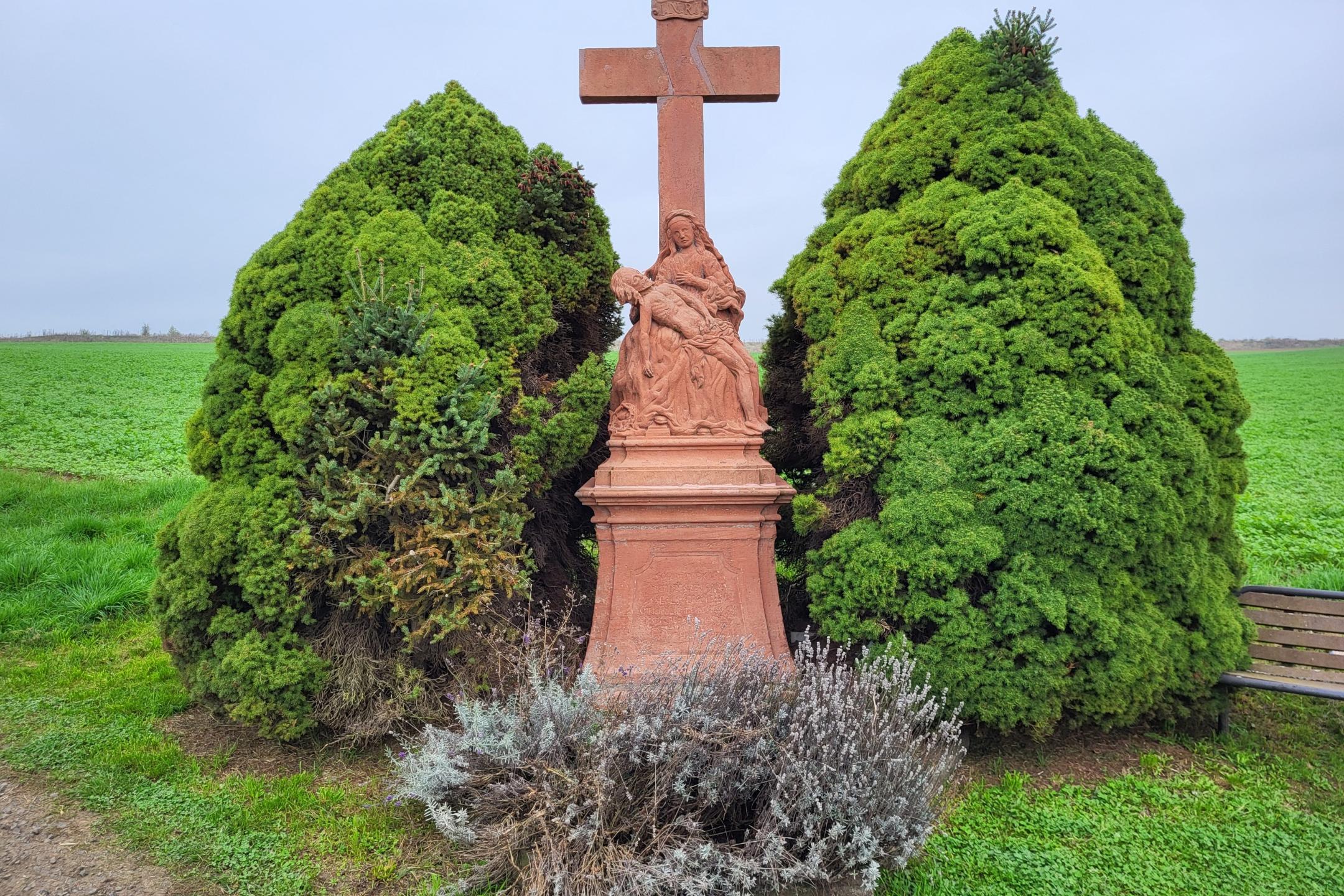 Feldkreuz 'Gartenstraße' im Oktober 2024