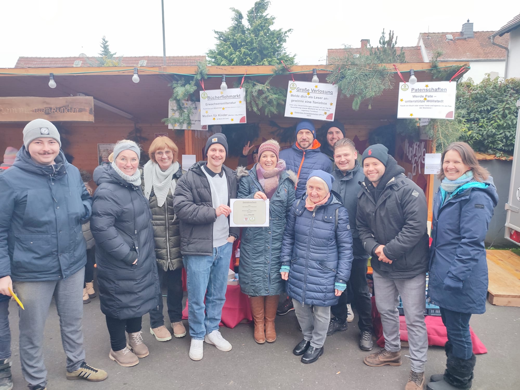 Kerbburschen spenden für neue Bücher