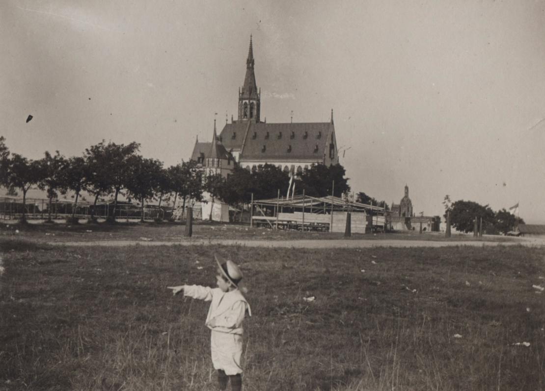1912-Rochusfest-Zelte werden aufgebaut-Slg StA (c) Slg. StA Bingen
