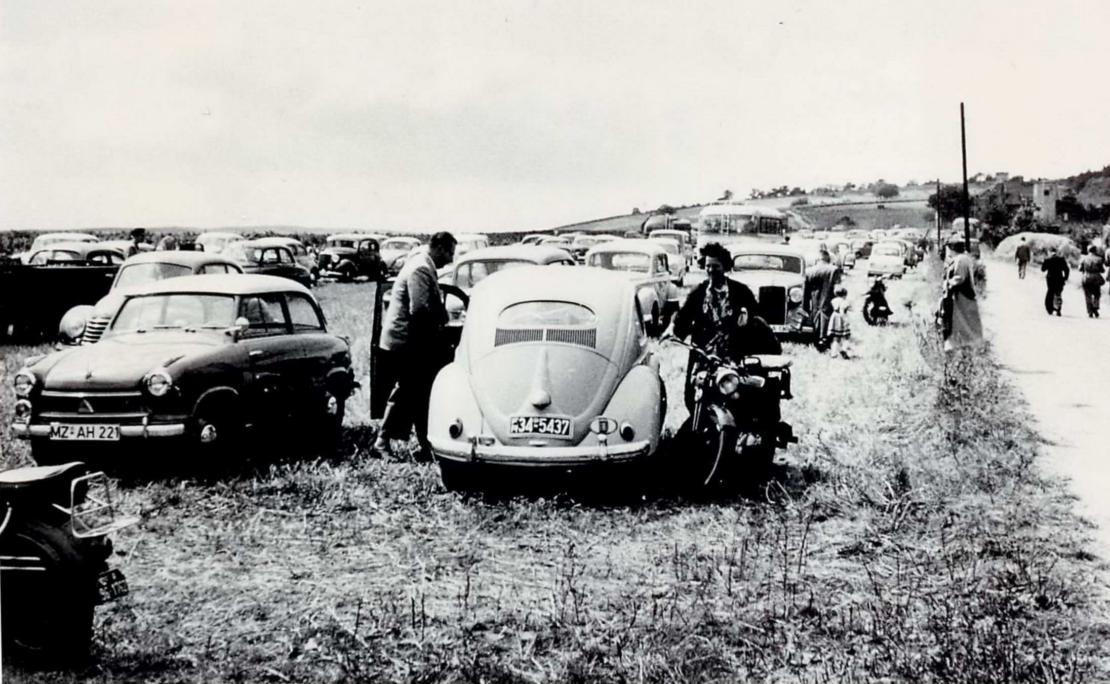 1955-Rochusfesst-Anreise mit dem Auto (c) Slg. StA Bingen