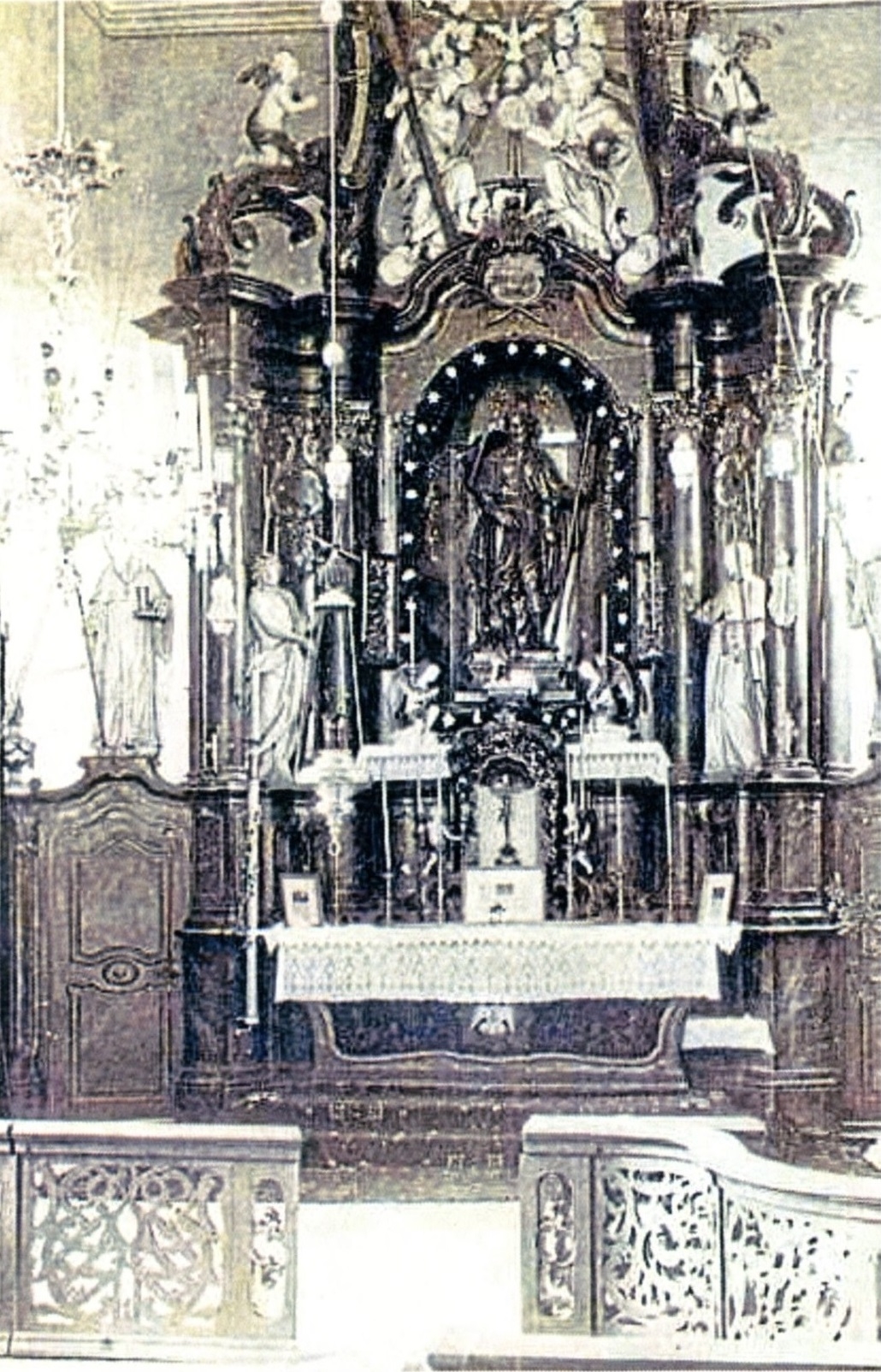 1886-Rochuskapelle2_Altar (c) Rochusbruderschaft