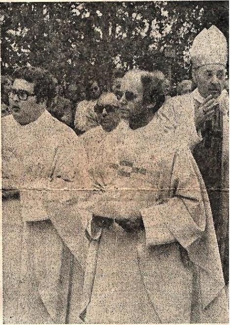 Kardinal Dr. Volk auf dem letzten Teil der Pilgerstrecke zur Rochusapelle (c) unbekannt