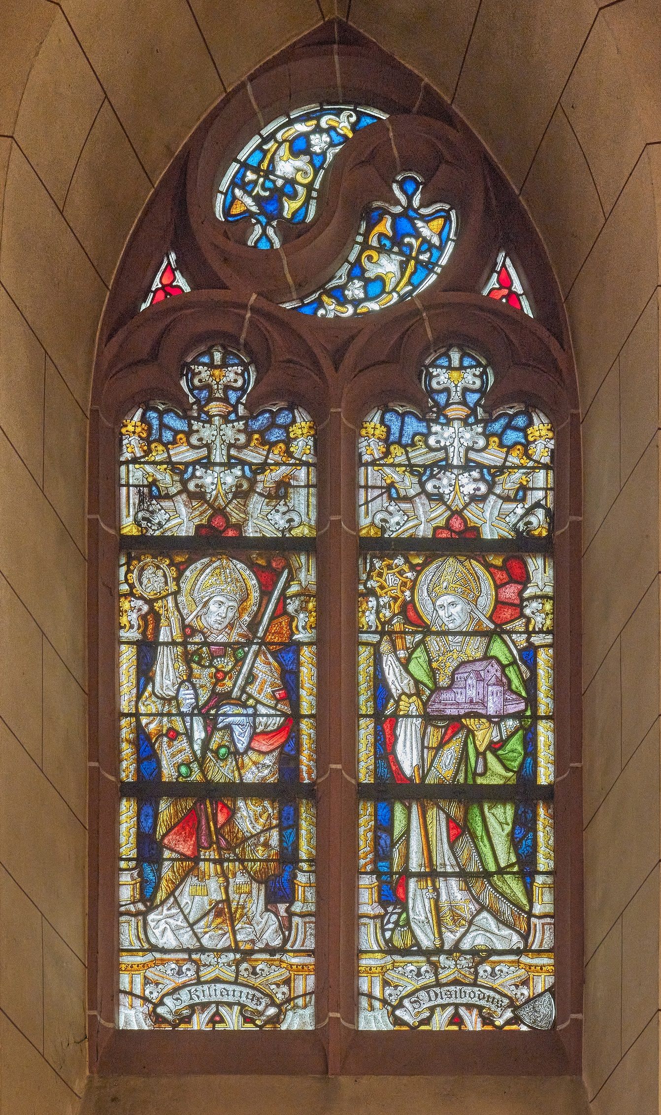 5. linkes Hochschifffenster: Hl. Kilian, der Apostel Bayerns und hl. Abt Disibodenberg (c) W. Vollrath