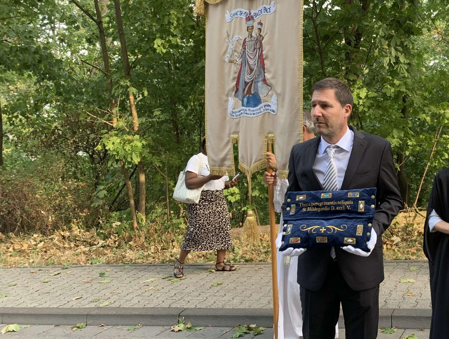 2026-Reliquie-Hl. Hildegard (c) Rochusbruderschaft