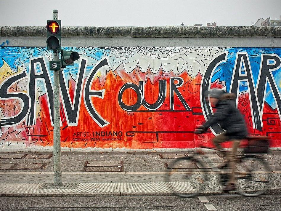 berlin-wall-50730_1280