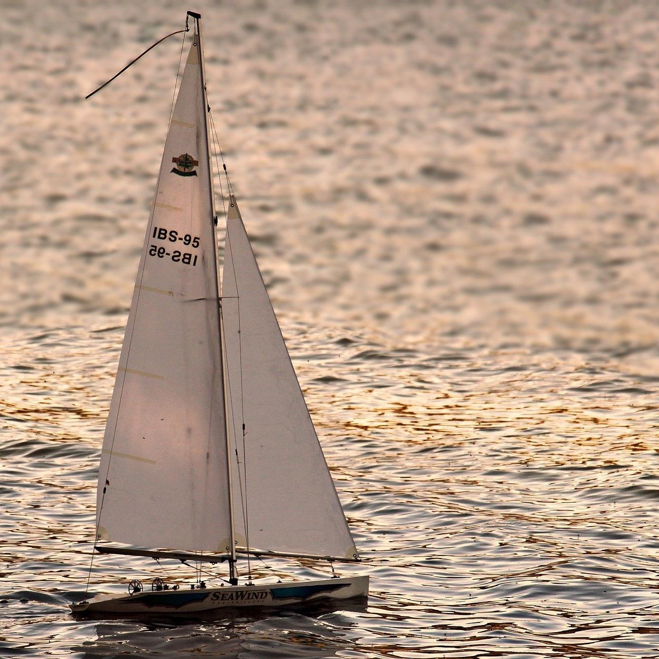 sailing-boat-3399014_1920