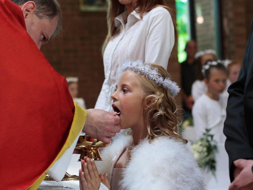 first-communion-3587130_1280 (1)