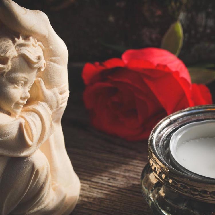 Requiem_faith-3770804_by_suju_pixabay_pfarrbriefservice