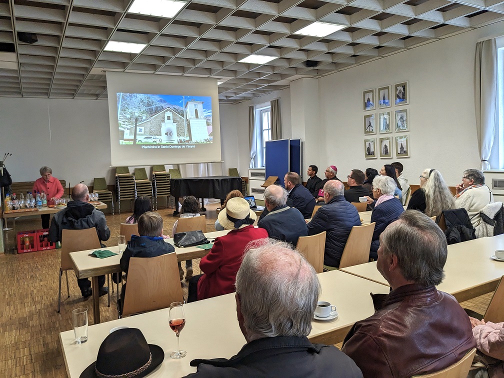Besuch Bischof Garcia, Gespräch im Kardinal-Volk-Haus (c) up