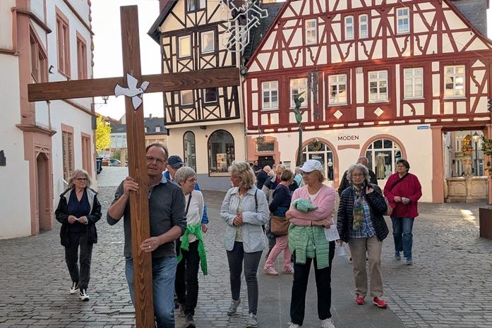 Fastenimpuls mit Kreuzweg durch Alzey