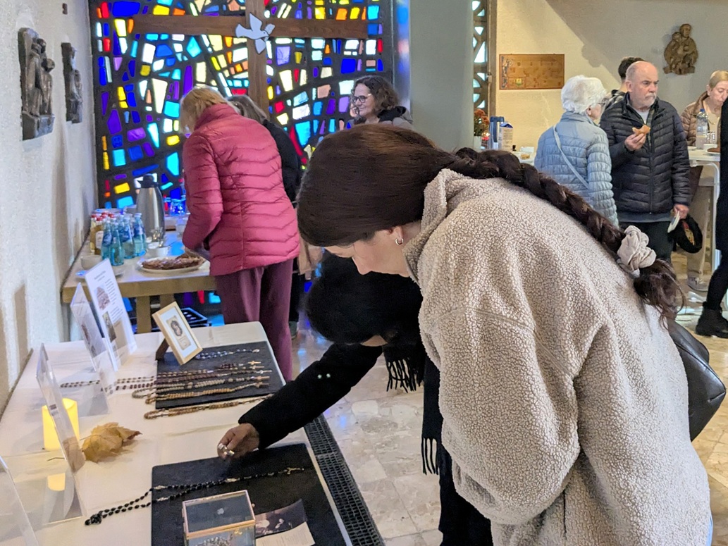 Rosenkranz Ausstellung in St. Joseph Alzey (c) up