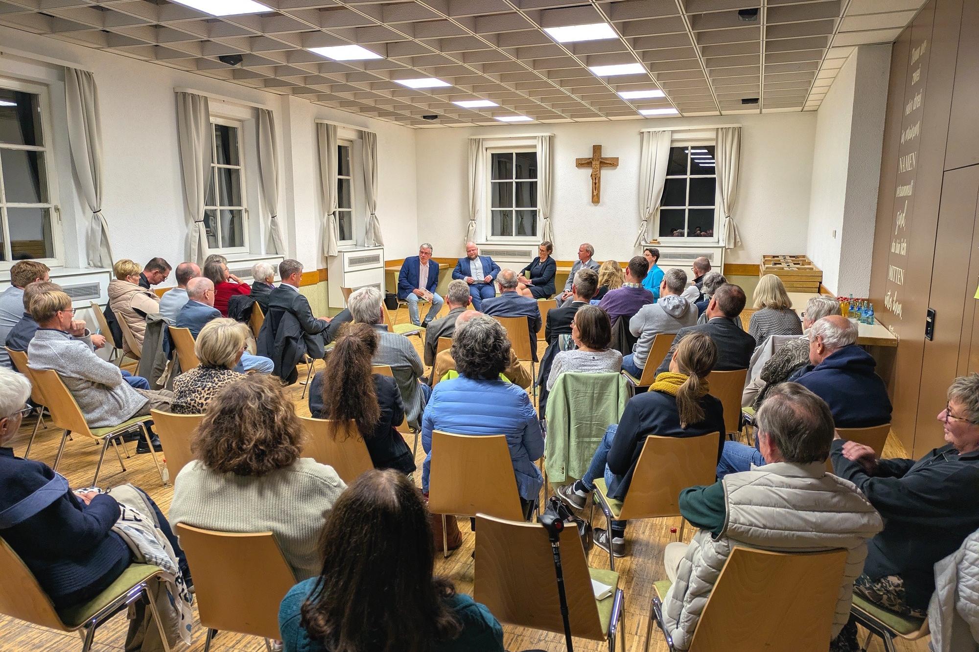 Podiumsdiskussion - Kirche im Wandel am 2.10.25