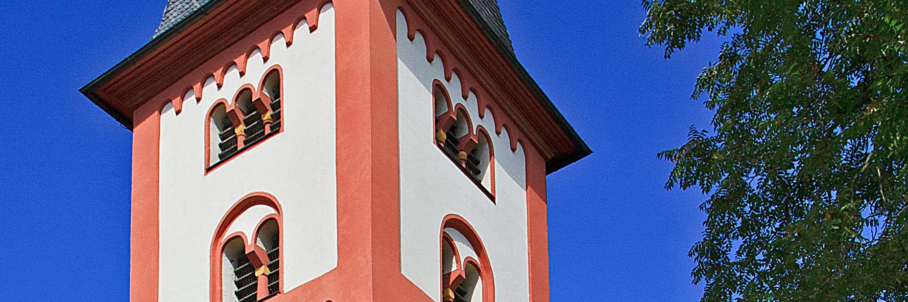 Katholische Pfarrkirche St. Aureus und St. Justina Bingen-Büdesheim (c) Von Rudolf Stricker - Eigenes Werk, Attribution, https://commons.wikimedia.org/w/index.php?curid=11373882